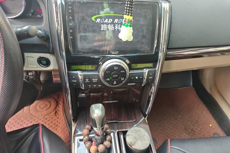 Used Toyota Reiz 2010 2.5V Fashion Elite Edition Audio And AC Panel