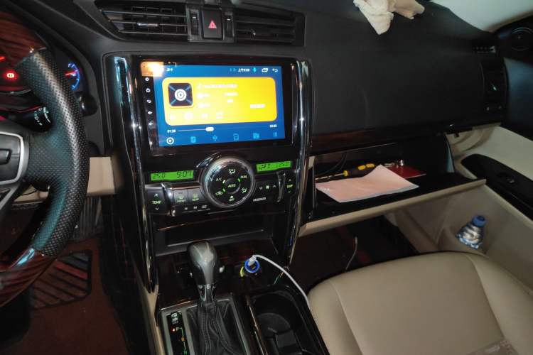 Used Toyota Reiz 2010 2.5V Fengdu Elite Edition Audio And AC Panel