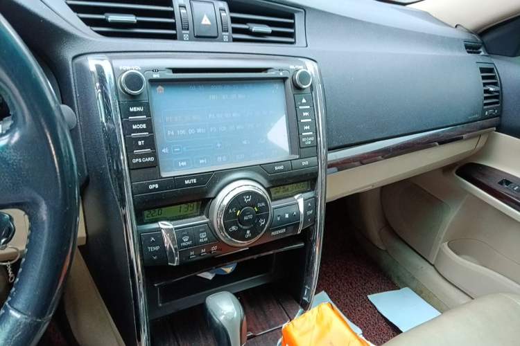 Used Toyota Reiz 2010 2.5V Fengdu Elite Edition Audio And AC Panel