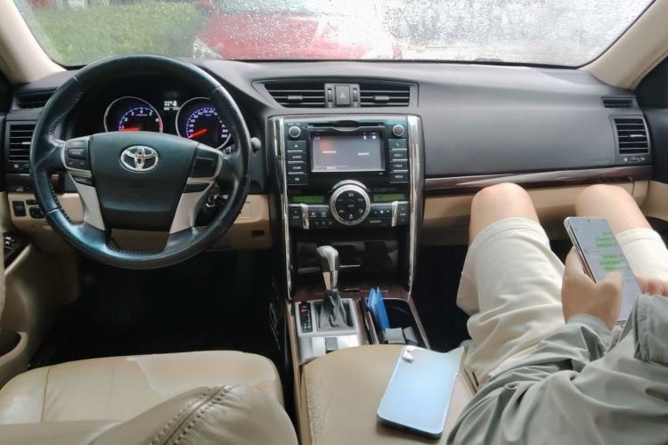 Used Toyota Reiz 2010 2.5V Fengdu Elite Edition Center Console