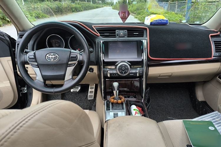 Used Toyota Reiz 2010 2.5V Fashion Elite Edition Center Console