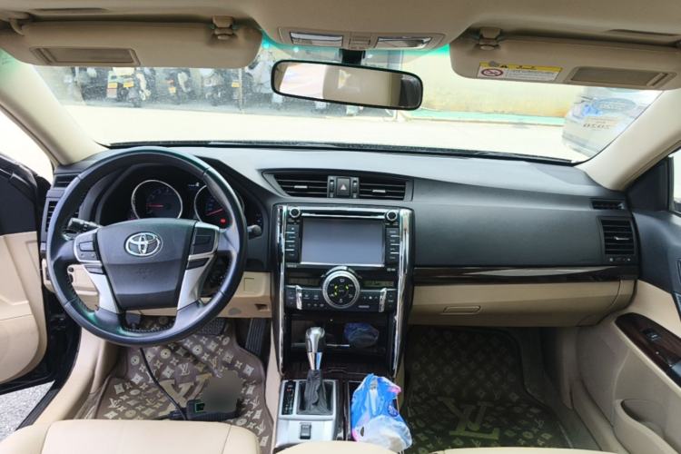 Used Toyota Reiz 2010 2.5V Fengdu Elite Edition Center Console