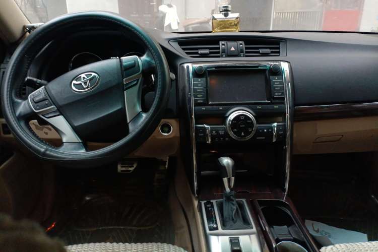 Used Toyota Reiz 2010 2.5V Fashion Elite Edition Center Console