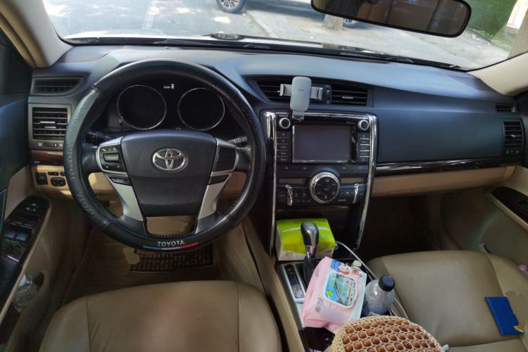 Used Toyota Reiz 2010 2.5V Fengdu Elite Edition Center Console