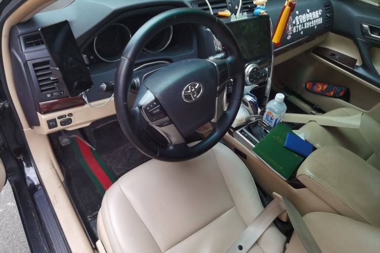 Used Toyota Reiz 2010 2.5V Fengdu Elite Edition Center Console