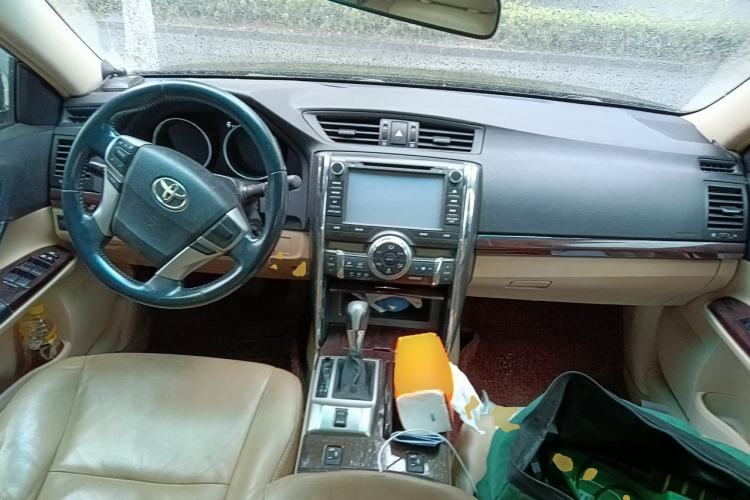 Used Toyota Reiz 2010 2.5V Fengdu Elite Edition Center Console