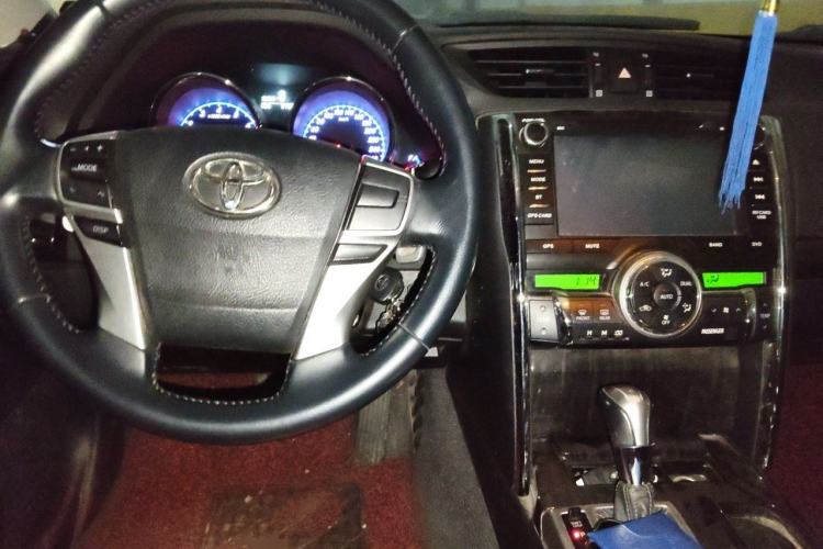 Used Toyota Reiz 2010 2.5S Fashion Elite Edition Center Console