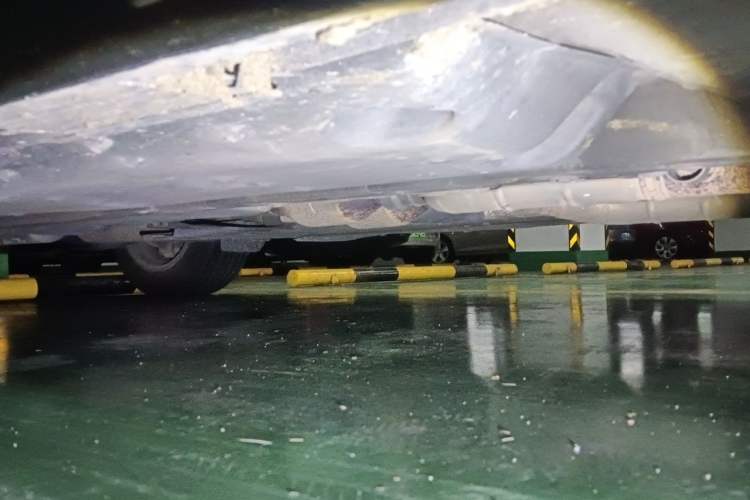 Used Toyota Reiz 2010 2.5V Fengdu Elite Edition Chassis Front Right