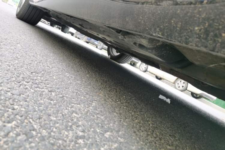 Used Toyota Reiz 2010 2.5V Fengdu Elite Edition Chassis Front Right