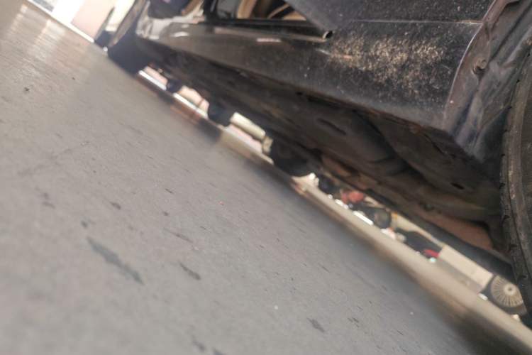 Used Toyota Reiz 2010 2.5V Fengdu Elite Edition Chassis Front Right