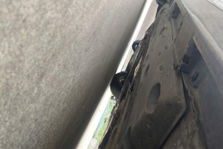Used Toyota Reiz 2010 2.5V Fengdu Elite Edition Chassis Front Right