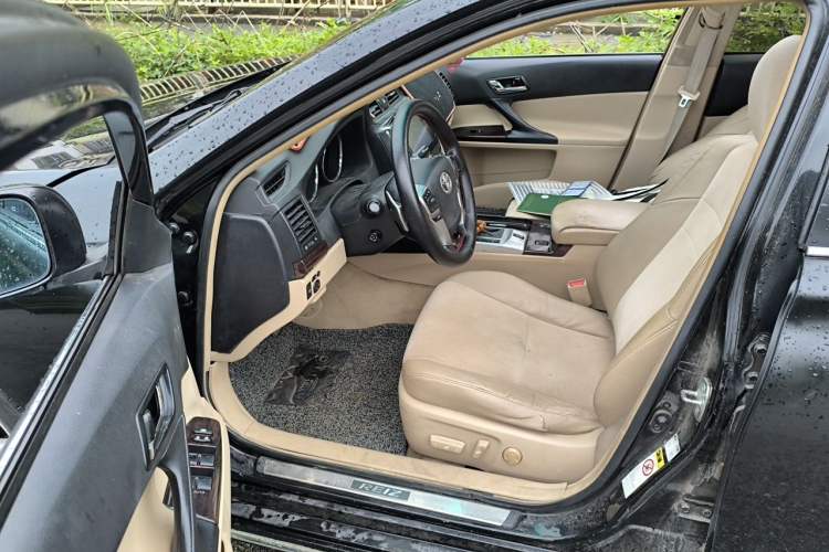 Used Toyota Reiz 2010 2.5V Fashion Elite Edition Driver Seat
