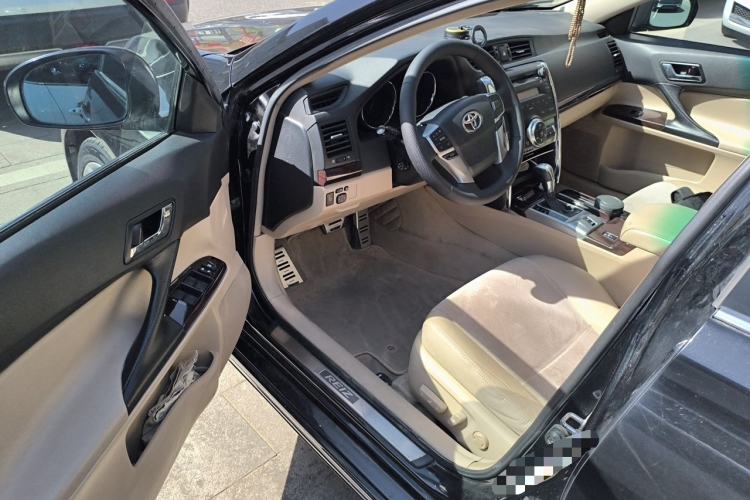 Used Toyota Reiz 2010 2.5V Fashion Elite Edition Driver Seat