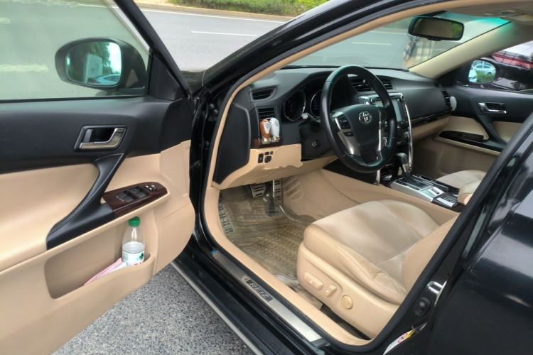 Used Toyota Reiz 2010 2.5V Fashion Elite Edition Driver Seat