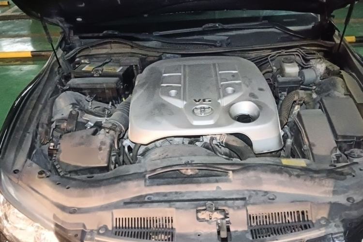 Used Toyota Reiz 2010 2.5V Fengdu Elite Edition Engine Bay