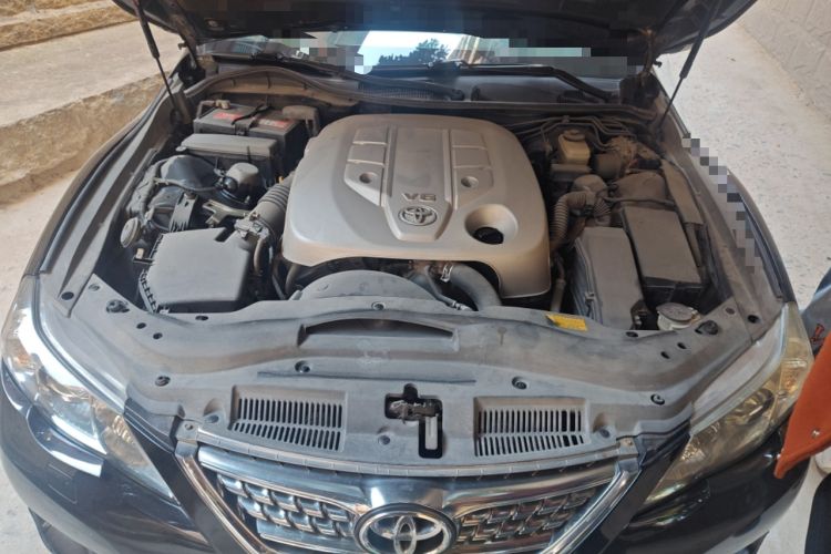 Used Toyota Reiz 2010 2.5V Fashion Elite Edition Engine Bay
