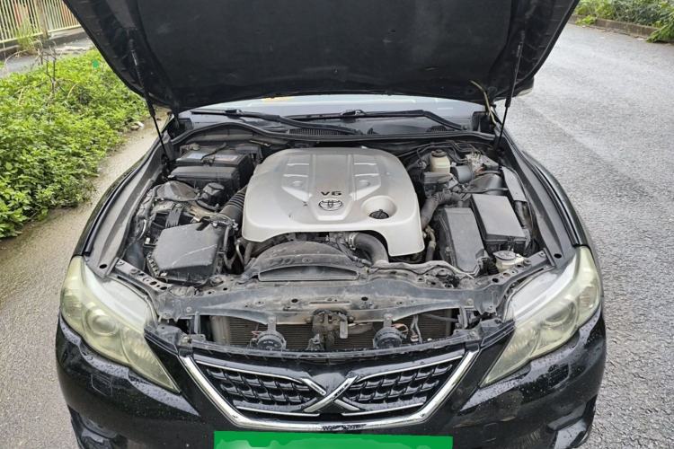 Used Toyota Reiz 2010 2.5V Fashion Elite Edition Engine Bay