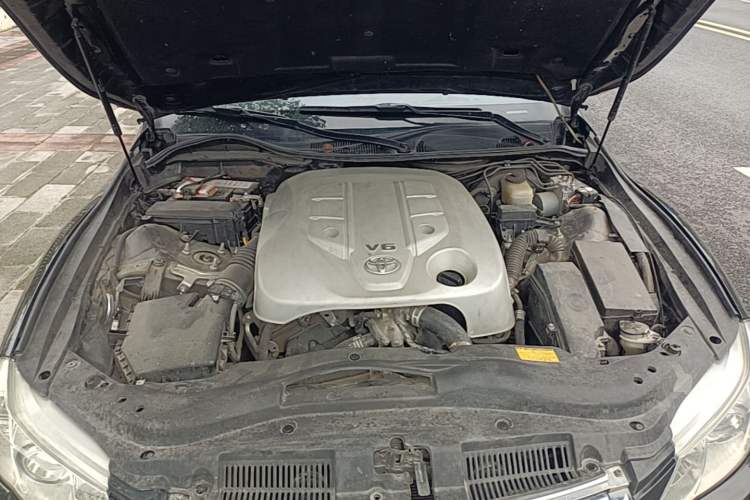 Used Toyota Reiz 2010 2.5V Fengdu Elite Edition Engine Bay