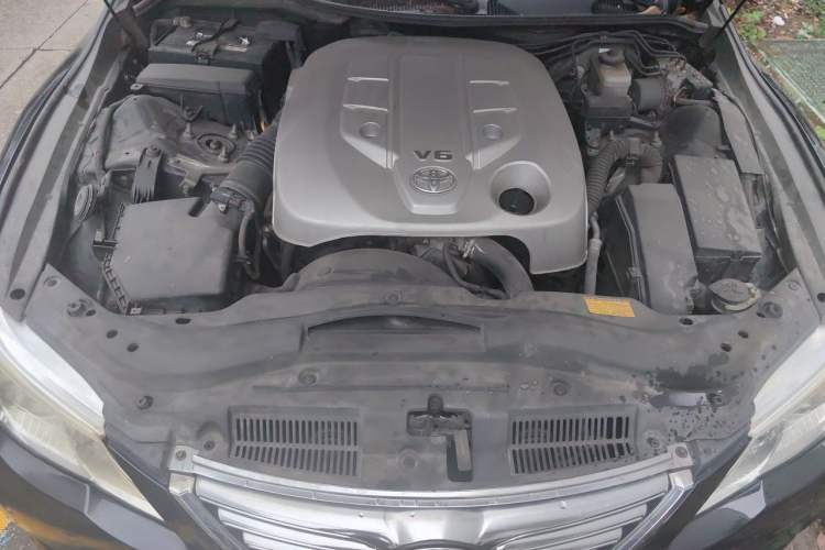 Used Toyota Reiz 2010 2.5V Fengdu Elite Edition Engine Bay