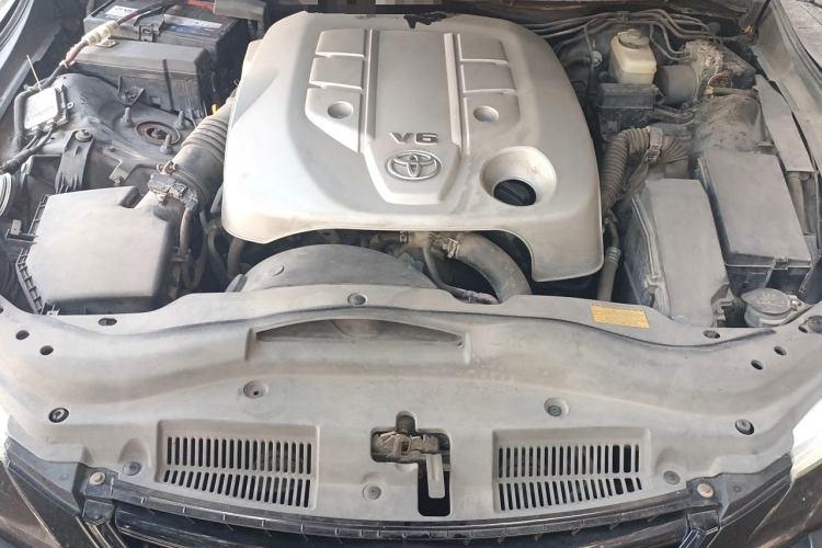 Used Toyota Reiz 2010 2.5V Fengdu Elite Edition Engine Bay