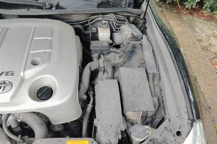 Used Toyota Reiz 2010 2.5V Fengdu Elite Edition Engine Bay Left