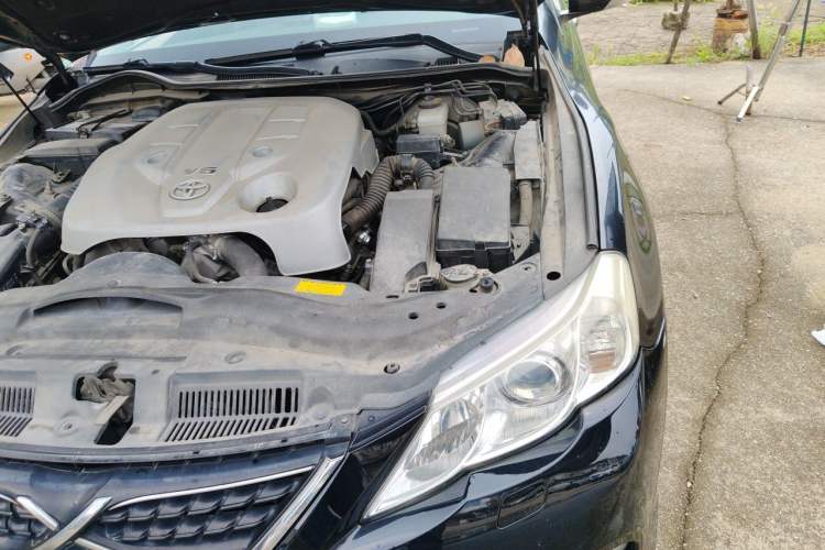 Used Toyota Reiz 2010 2.5V Fengdu Elite Edition Engine Bay Left