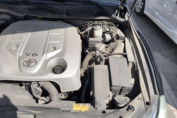 Used Toyota Reiz 2010 2.5V Fashion Elite Edition Engine Bay Left