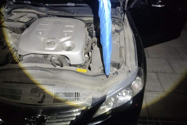 Used Toyota Reiz 2010 2.5V Fengdu Elite Edition Engine Bay Left