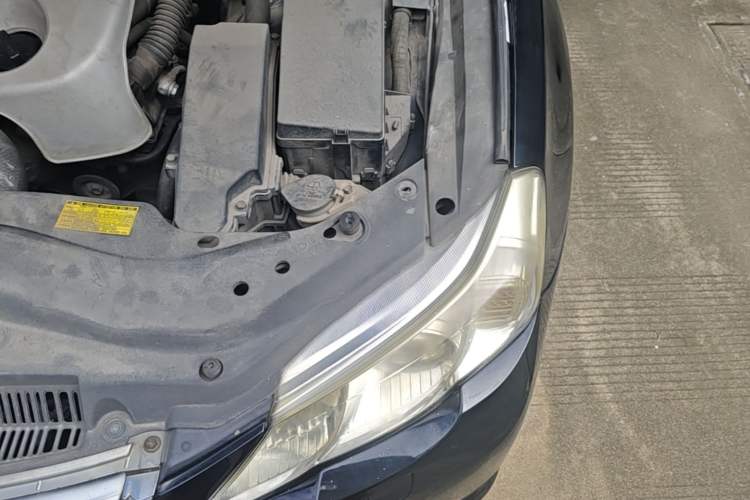 Used Toyota Reiz 2010 2.5V Fengdu Elite Edition Engine Bay Left