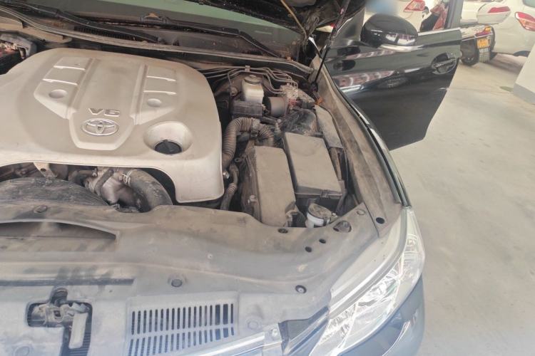 Used Toyota Reiz 2010 2.5V Fengdu Elite Edition Engine Bay Left