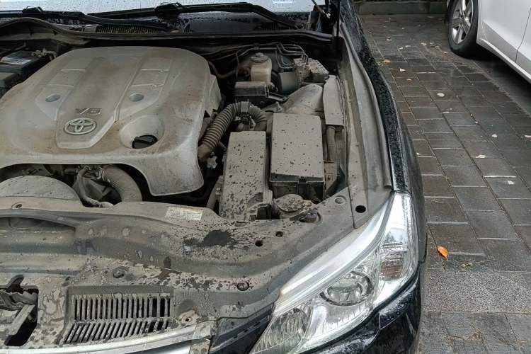 Used Toyota Reiz 2010 2.5V Fengdu Elite Edition Engine Bay Left