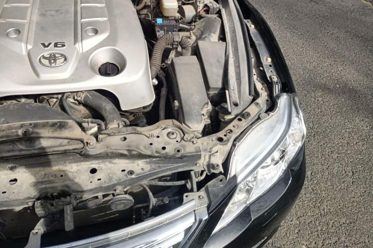 Used Toyota Reiz 2010 2.5V Fengdu Elite Edition Engine Bay Left