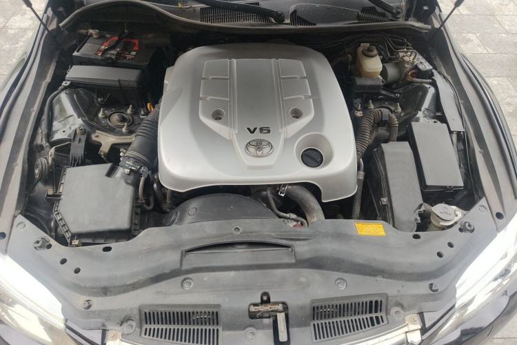 Used Toyota Reiz 2010 2.5V Fengdu Elite Edition Engine Bay