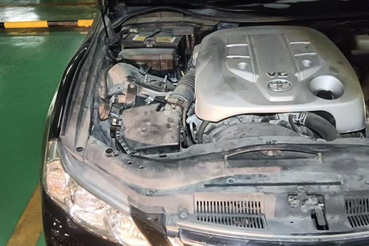 Used Toyota Reiz 2010 2.5V Fengdu Elite Edition Engine Bay Right