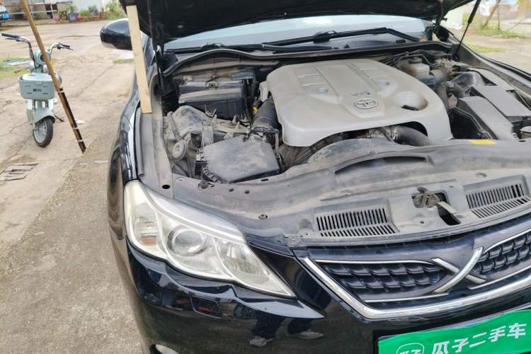 Used Toyota Reiz 2010 2.5V Fengdu Elite Edition Engine Bay Right