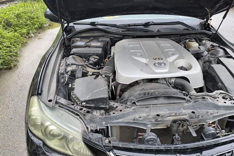 Used Toyota Reiz 2010 2.5V Fashion Elite Edition Engine Bay Right