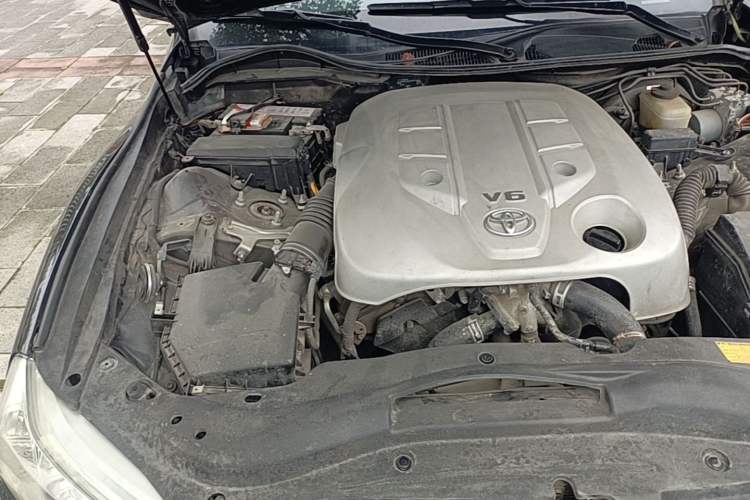 Used Toyota Reiz 2010 2.5V Fengdu Elite Edition Engine Bay Right