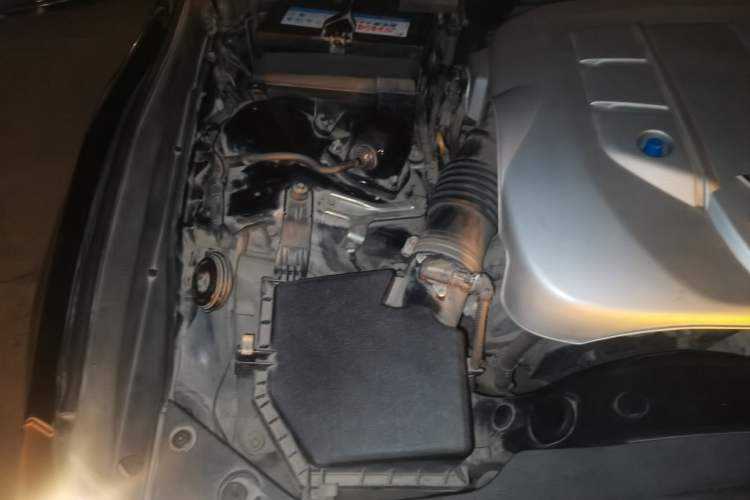Used Toyota Reiz 2010 2.5S Fashion Elite Edition Engine Bay Right