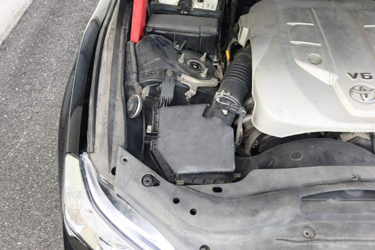 Used Toyota Reiz 2010 2.5V Fengdu Elite Edition Engine Bay Right