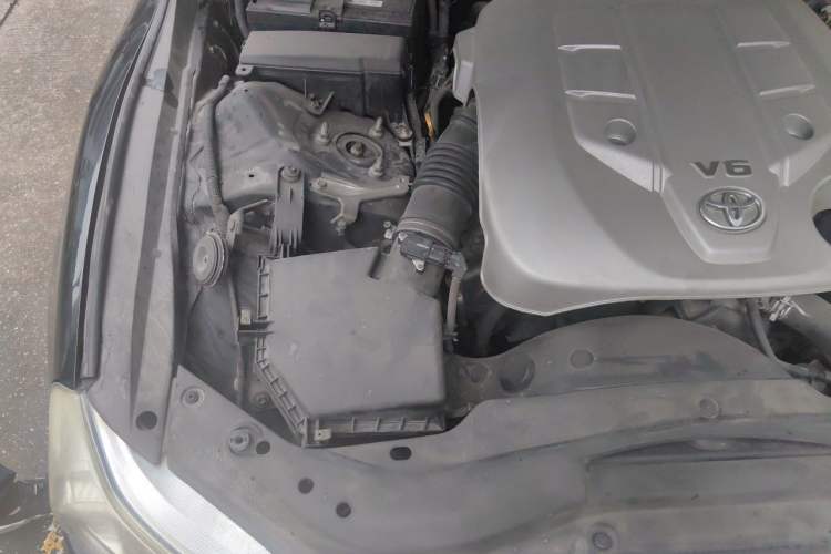 Used Toyota Reiz 2010 2.5V Fengdu Elite Edition Engine Bay Right