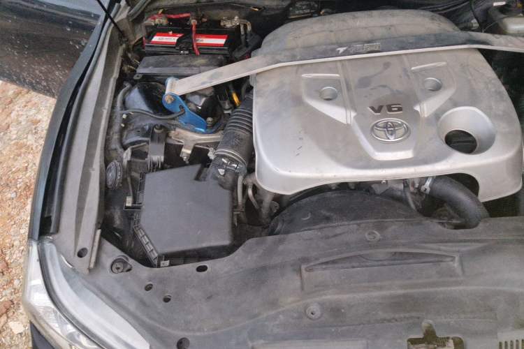 Used Toyota Reiz 2010 2.5V Fashion Elite Edition Engine Bay Right