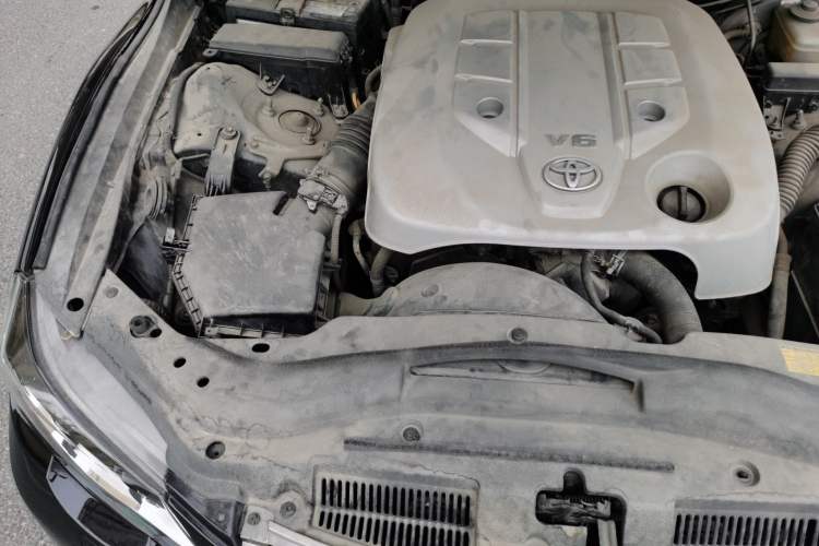 Used Toyota Reiz 2010 2.5V Fengdu Elite Edition Engine Bay Right