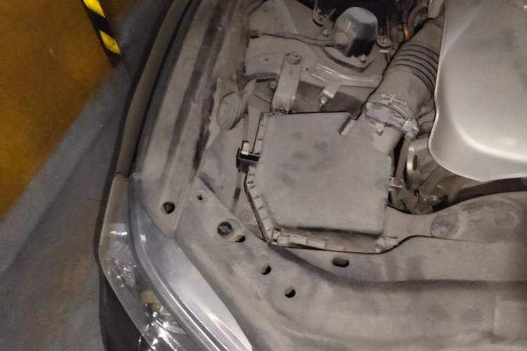 Used Toyota Reiz 2010 2.5S Fashion Elite Edition Engine Bay Right
