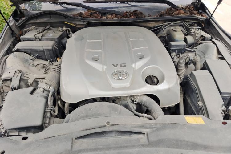Used Toyota Reiz 2010 2.5V Fengdu Elite Edition Engine Bay