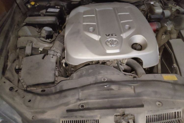 Used Toyota Reiz 2010 2.5S Fashion Elite Edition Engine Bay
