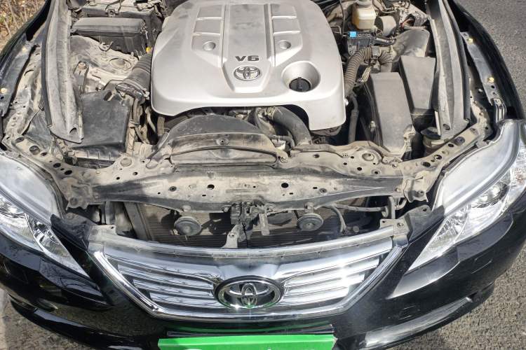 Used Toyota Reiz 2010 2.5V Fengdu Elite Edition Engine Bay