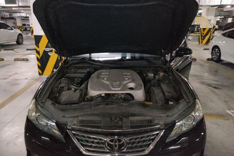 Used Toyota Reiz 2010 2.5V Fashion Luxury Navigation Edition Engine Bay