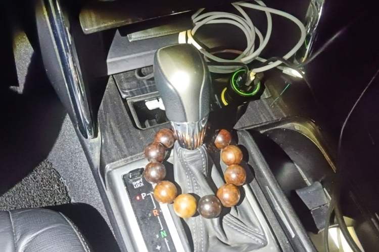 Used Toyota Reiz 2010 2.5V Fengdu Elite Edition Gear Lever