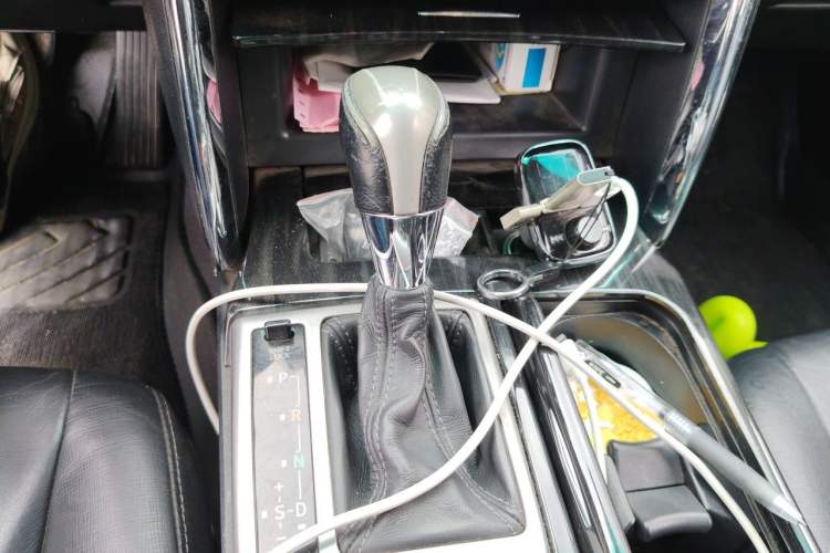 Used Toyota Reiz 2010 2.5V Fengdu Elite Edition Gear Lever