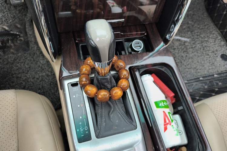 Used Toyota Reiz 2010 2.5V Fashion Elite Edition Gear Lever